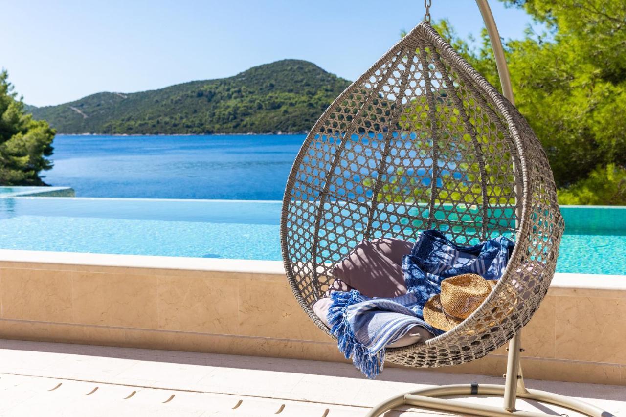 Beachfront Villa Brulupes In Secluded Bay Konstari Ngoại thất bức ảnh
