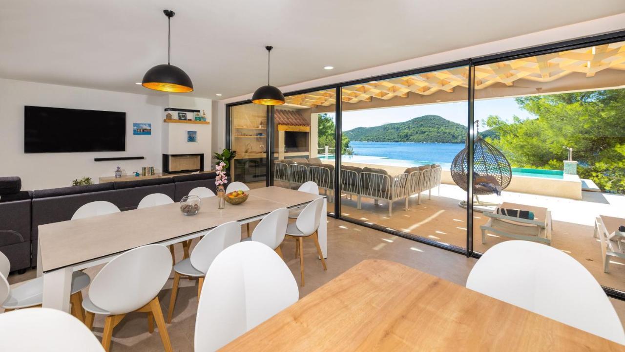 Beachfront Villa Brulupes In Secluded Bay Konstari Ngoại thất bức ảnh
